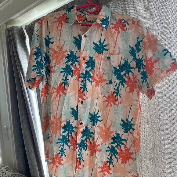 Hawaiian style Men’s Large - Short Sleeve Button Front Shirt by Olive & Burke - Picture 4 of 4